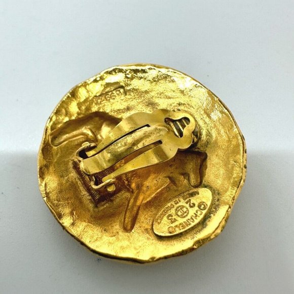 CHANEL vintage round lion Accessories with rice Earrings Metal Gold - Picture 7 of 9